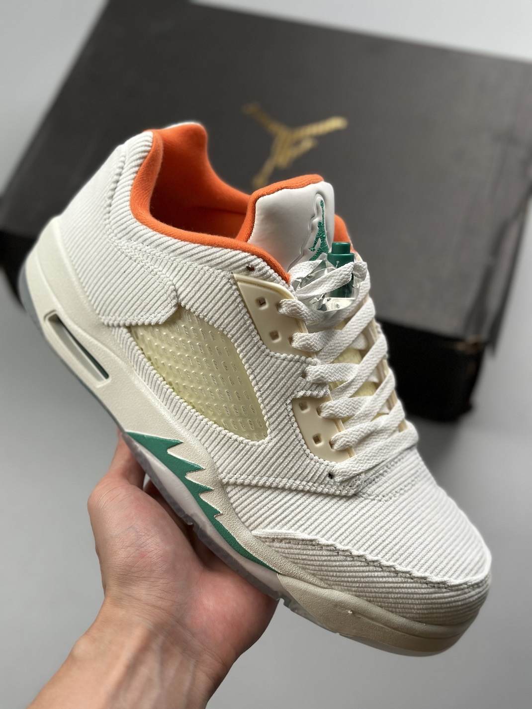 ジョーダン 5 ロー ゴルフラッキー アンド グッド 偽物 販売 | Yzys